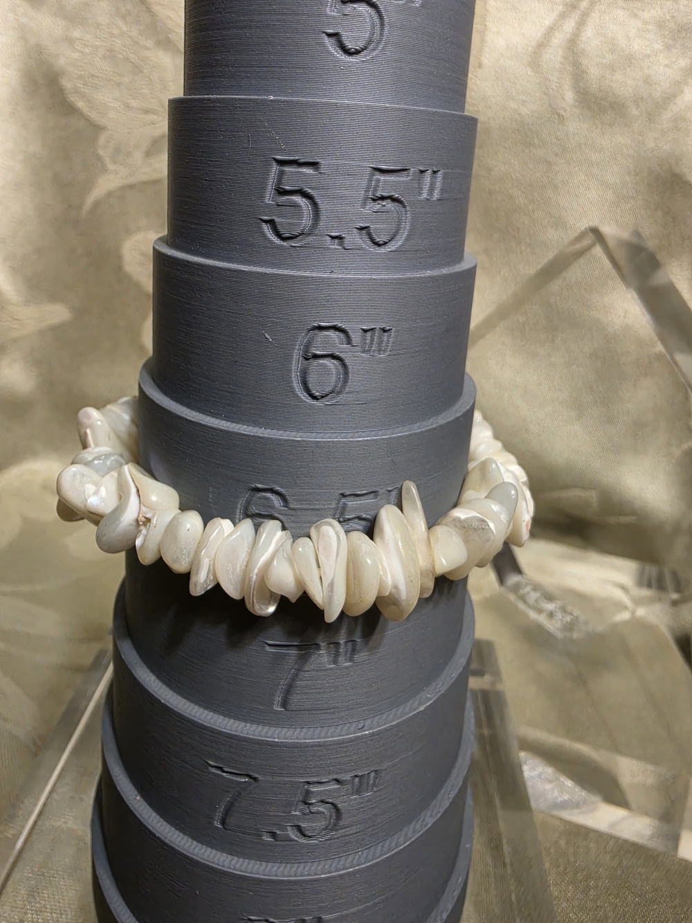 #1241 Natural Mother Of Pearl Stretch Bracelet - Cream